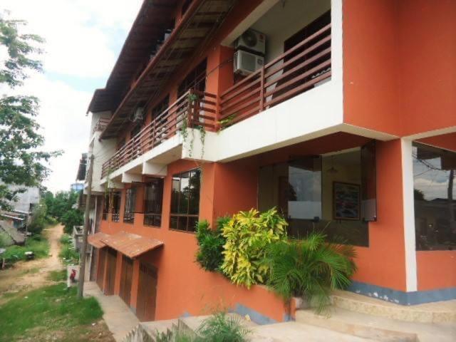 Hostal El Puerto Yurimaguas Exterior foto