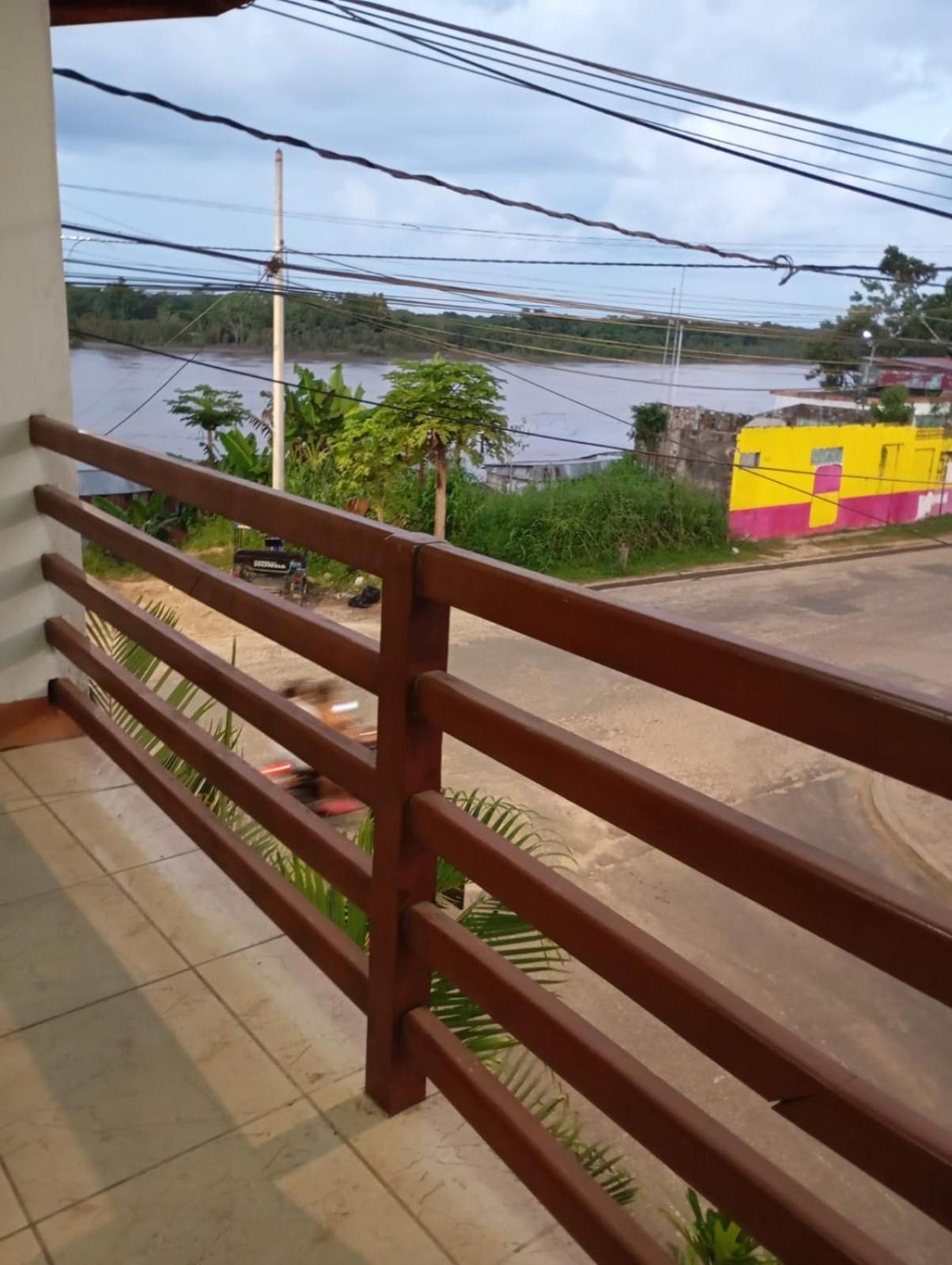 Hostal El Puerto Yurimaguas Exterior foto